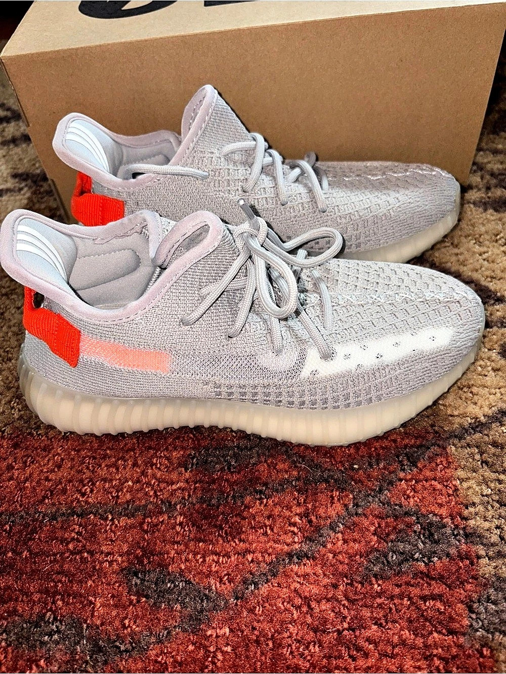 adidas Yeezy Boost 350 V2 Sneakers in Gray & Pink US 6.5 NWT
